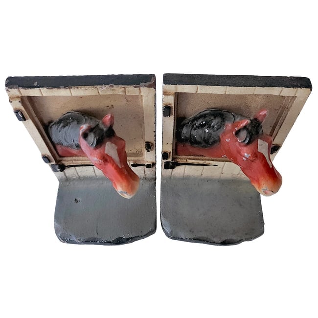 Pair of Hubley Painted Cast Iron "Horse at Stable Door" Bookends. - 5