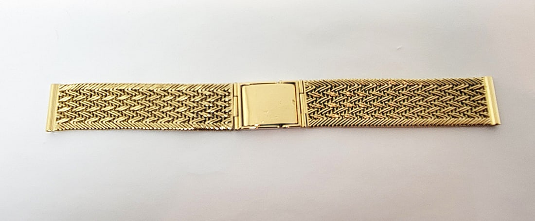 SOLID 18k Yellow GOLD Watch Foxtail Bracelet 18 mm Logs EXLNT 44.6 grams: SOLID 18k Yellow GOLD Watch Foxtail Bracelet 18 mm Logs EXLNT 44.6 grams?? * Solid 18k yellow gold Foxtail bracelet in 18 mm width * Total length of bracelet in closed position (last pin) is 6.25