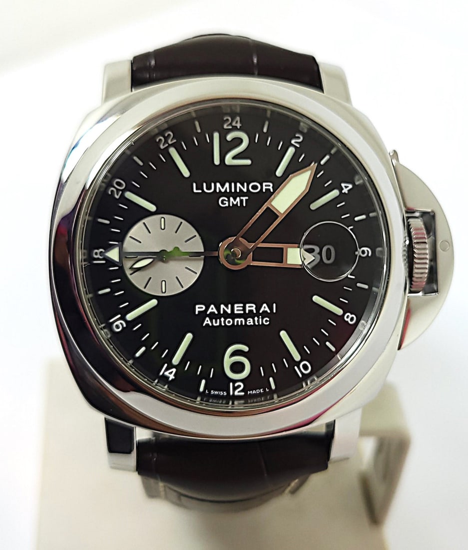 MEN'S PANERAI LUMINOR GMT AUTOMATIC WATCH OP 6554 PB504578 43 mm EXLNT: MENS PANERAI LUMINOR GMT AUTOMATIC WATCH OP 6554 PB504578 43 mm in Excellent Condition???? This Men's Panerai watch is Swiss made. Great present for yourself or someone you love! * Stainless steel cas