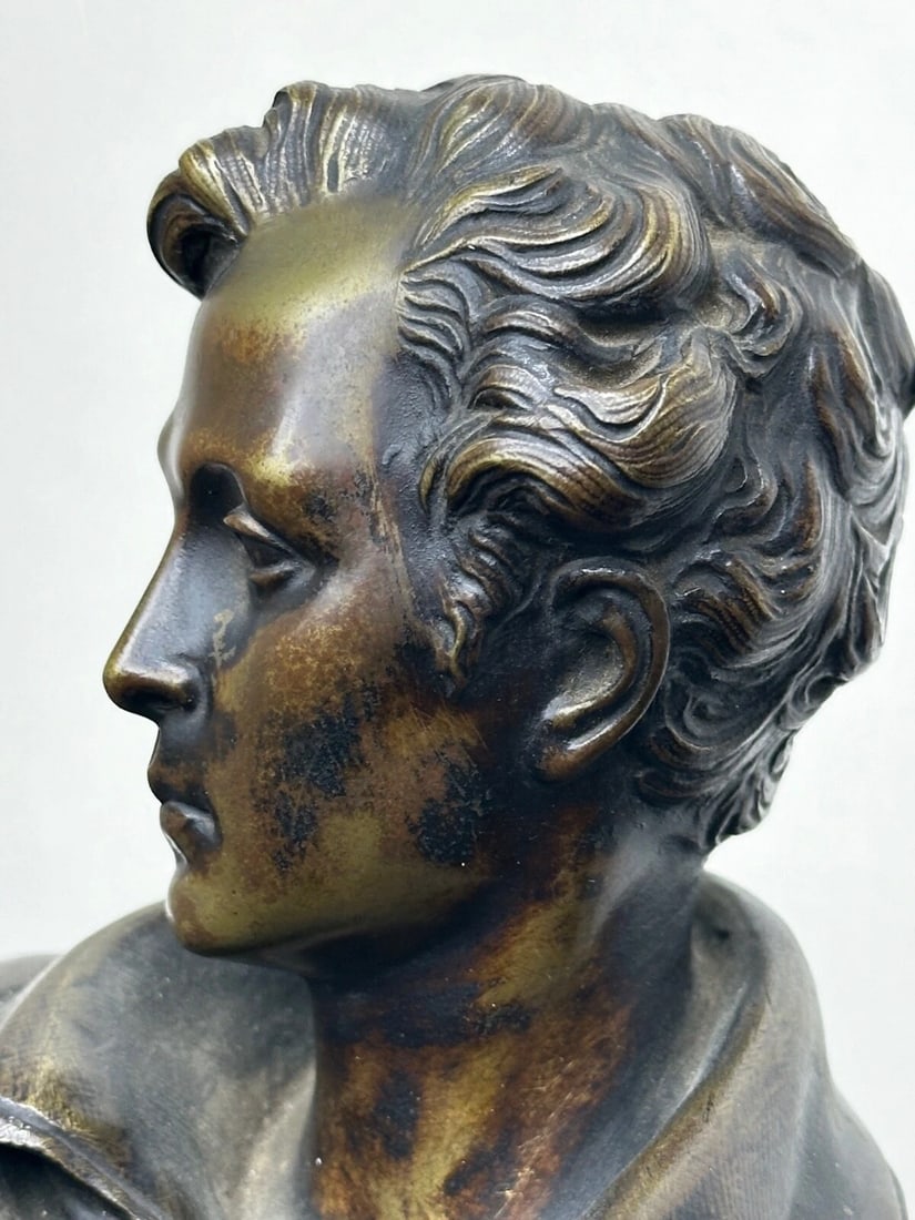 Pair Victorian Bronzes Novelist Poets Lord Byron and Sir Walter Scott Sculptures - 20
