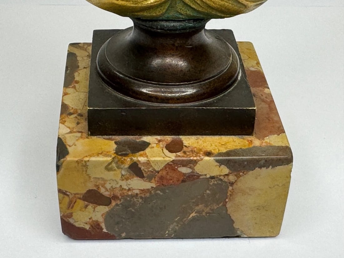 Parisian Bronze Bust of Marie Antoinette In the Manner of Mathurin Moreau c1880 - 8