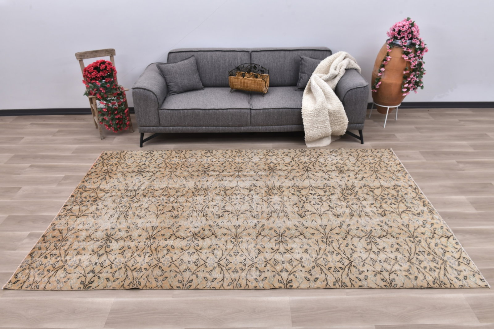 5'10'' x 9'4'' Turkish Vintage Runner Rug - 242465: Title: 5'10'' x 9'4'' Turkish Vintage Runner Rug - 242465 Description:5'10'' x 9'4'' Turkish Vintage Runner Rug - 242465 Origin:Turkiye Date/Period:1960-90 Materials:Wool,Cotton Dimension:5'10''x9'4''