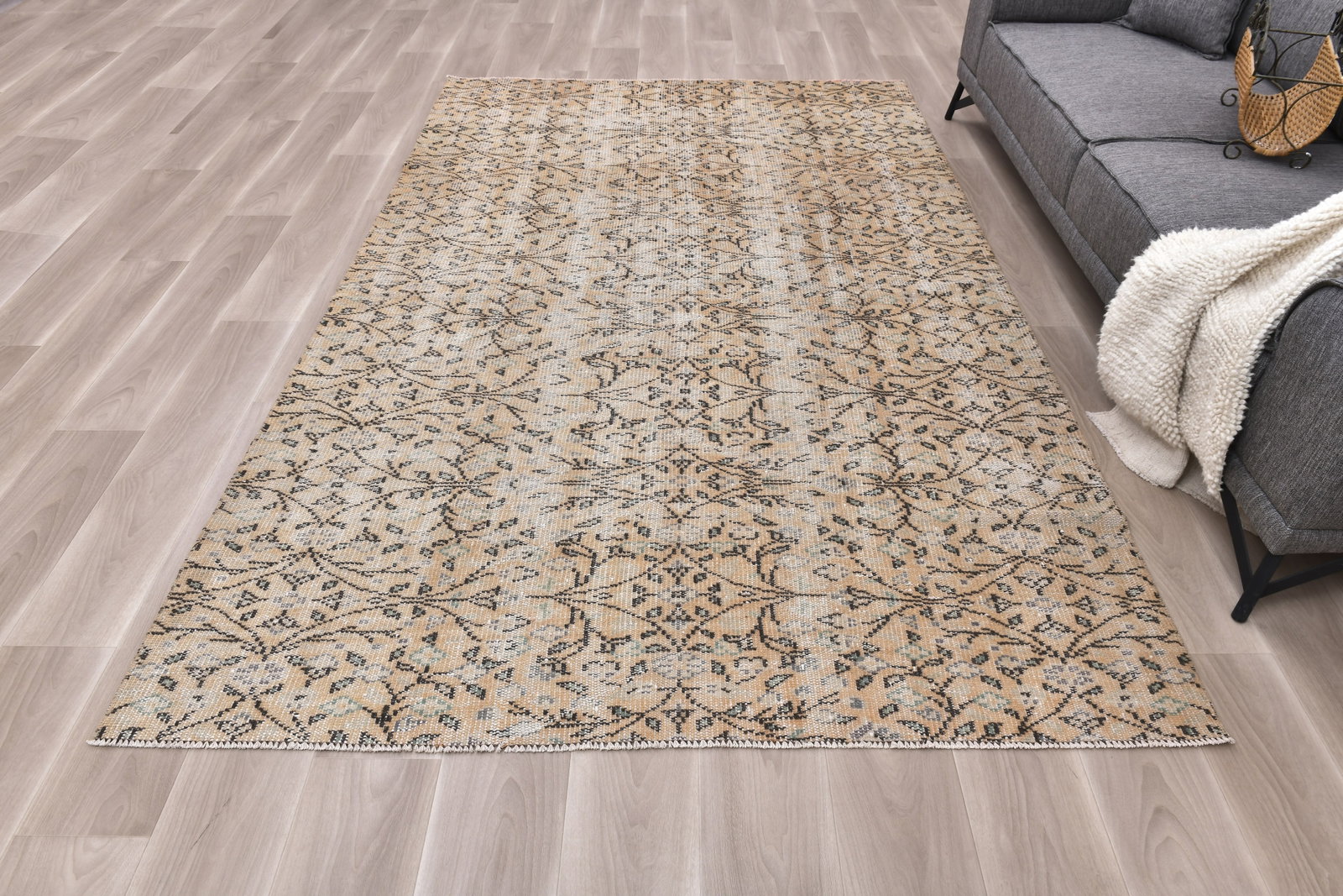 5'10'' x 9'4'' Turkish Vintage Runner Rug - 242465 - 3