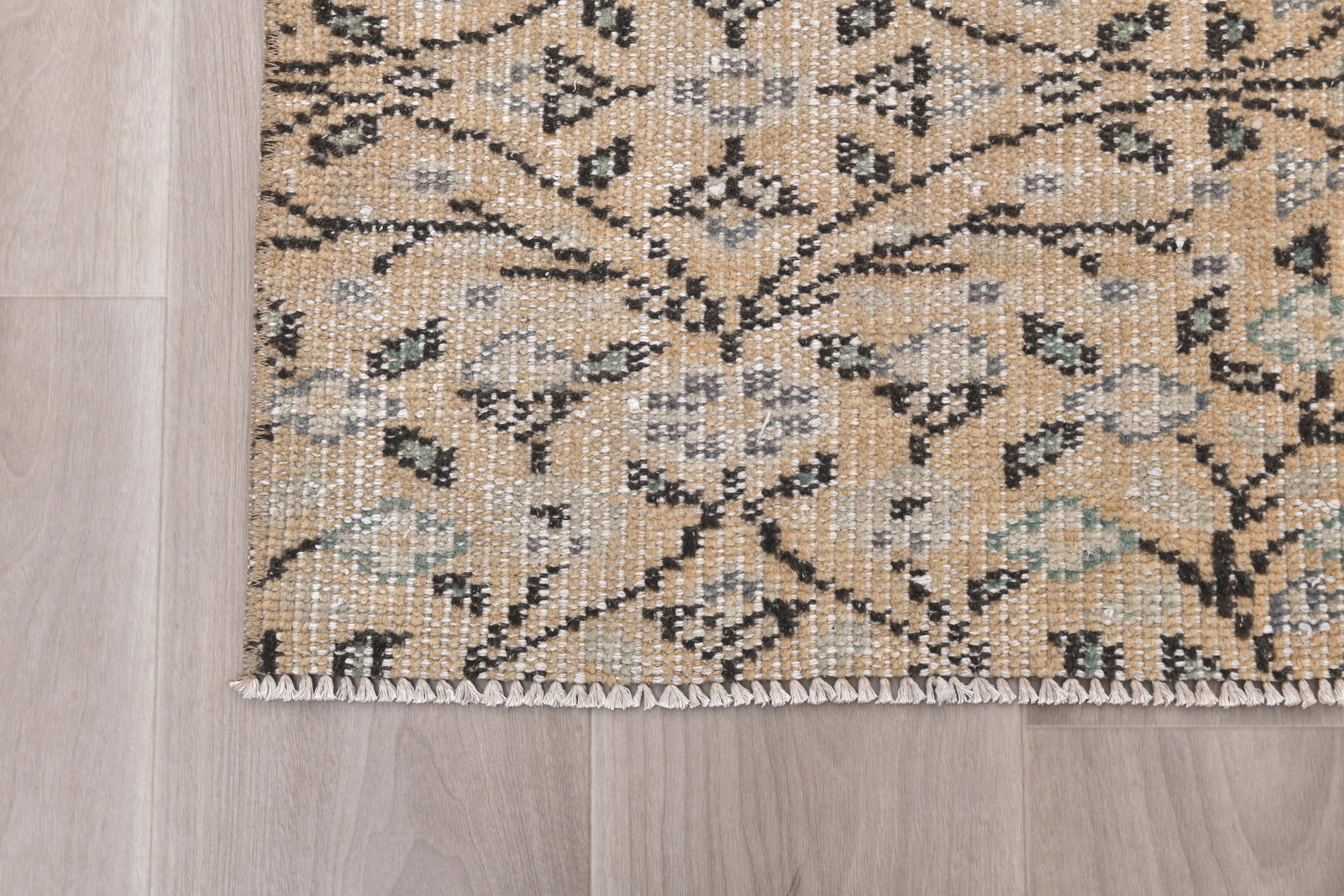 5'10'' x 9'4'' Turkish Vintage Runner Rug - 242465 - 7