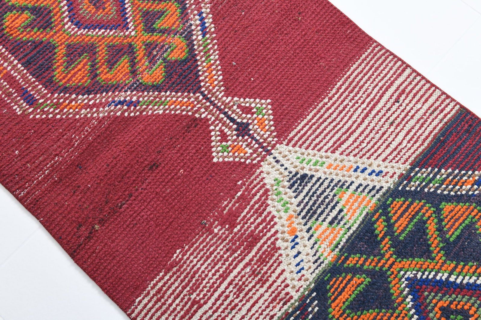2'8'' x 11'8'' Turkish Vintage Runner Rug - 17875 - 7