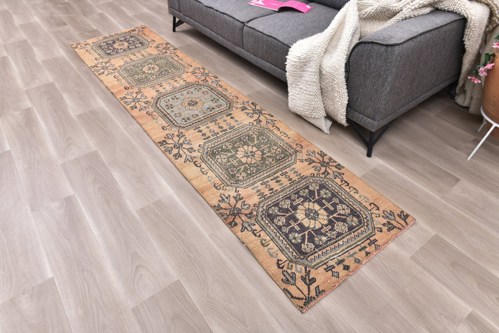 2'3'' x 9'8'' Turkish Vintage Runner Rug - 242363 - 2