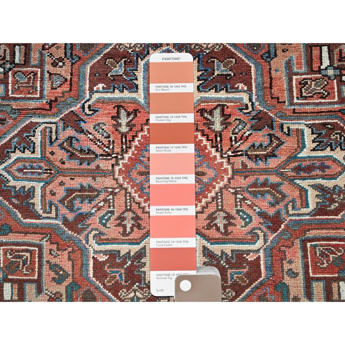 Red Vintage Persian Heriz with Medallion Design Hand Knotted Wool Rug - 8