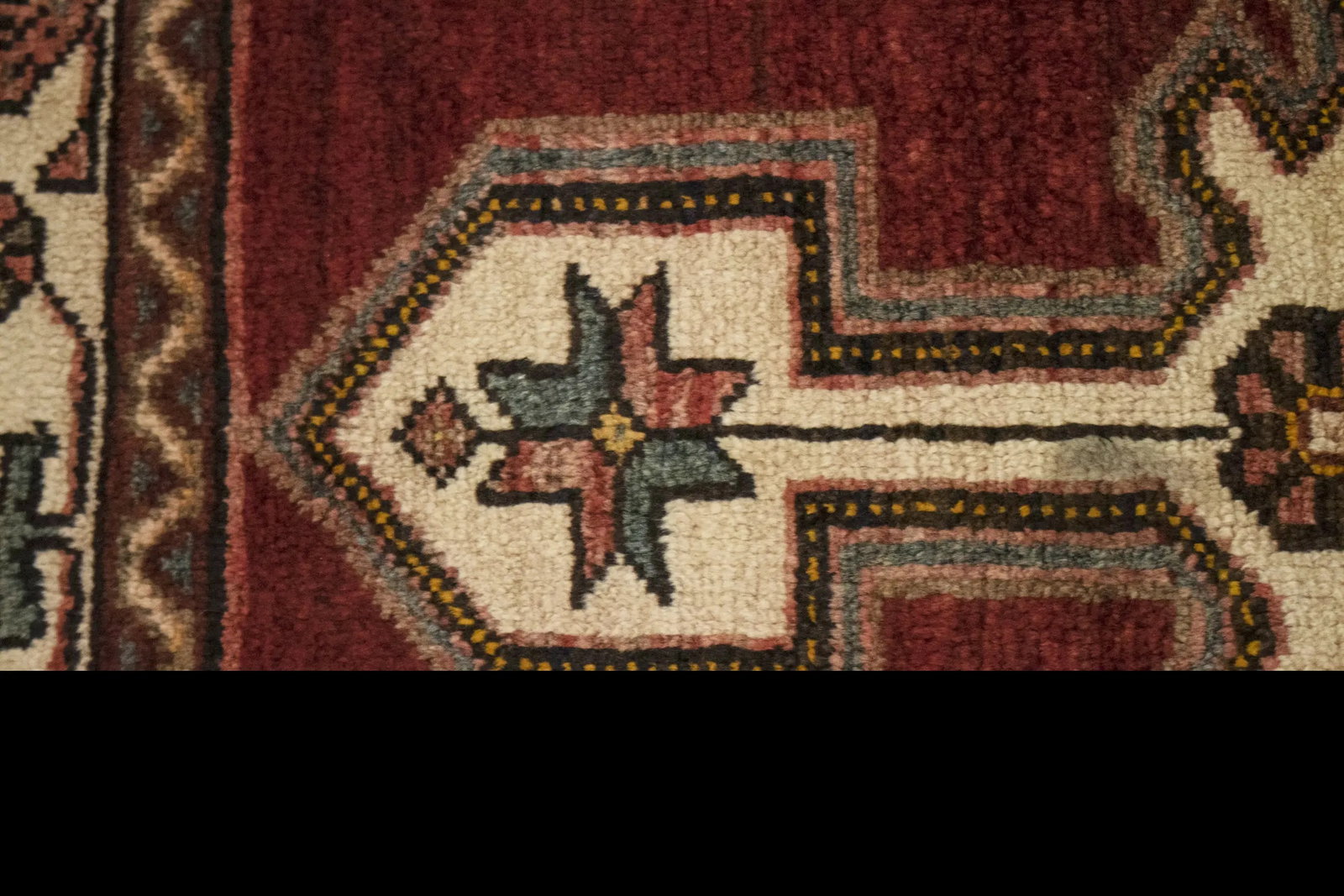 Vintage Red Tribal 4'6X6'8 Mazlaghan Persian Rug - 6