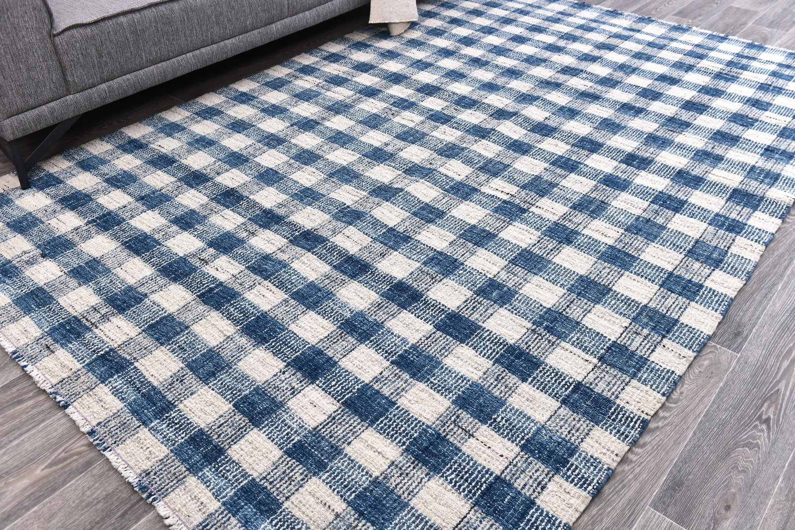 6'3'' x 9'5'' Handmade Vintage Wool Rug - 244167 - 2