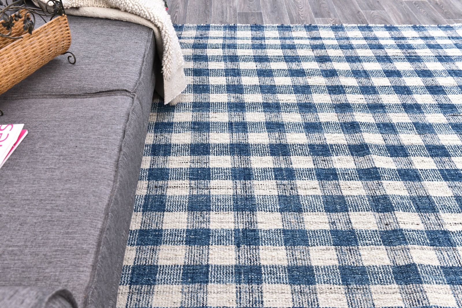 6'3'' x 9'5'' Handmade Vintage Wool Rug - 244167 - 3