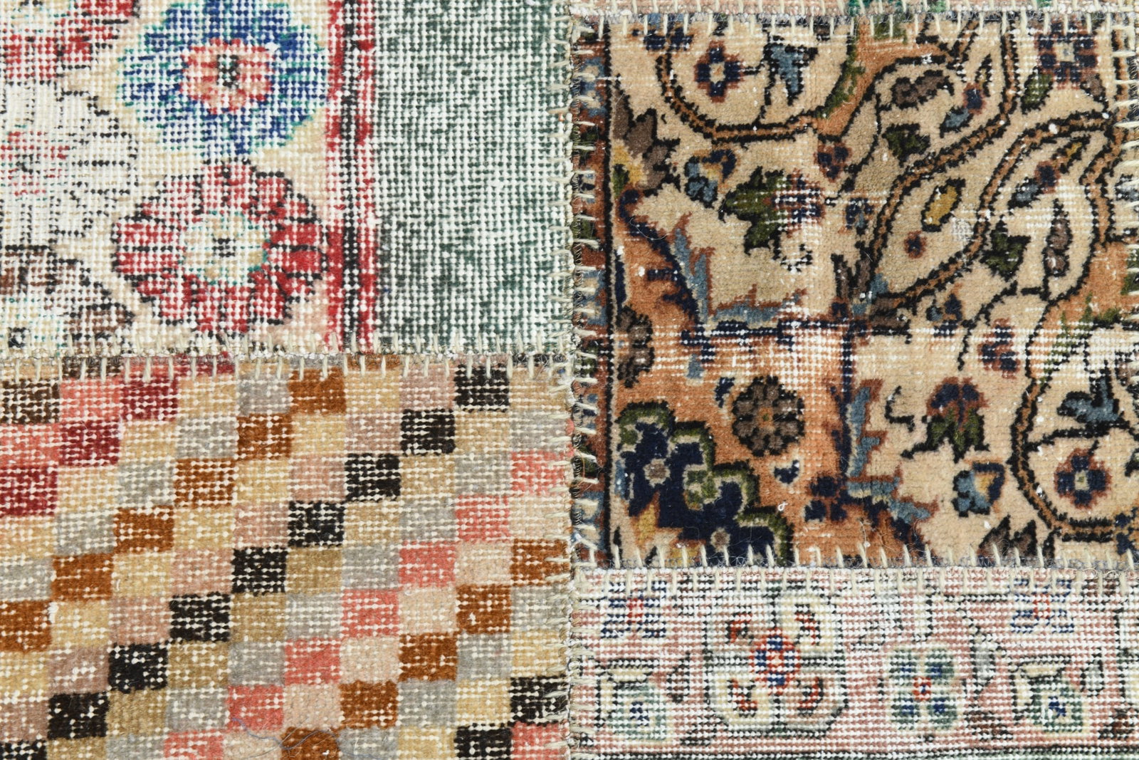 3'9'' x 6'9'' Handmade Vintage Wool Patchwork Rug - 22517 - 7