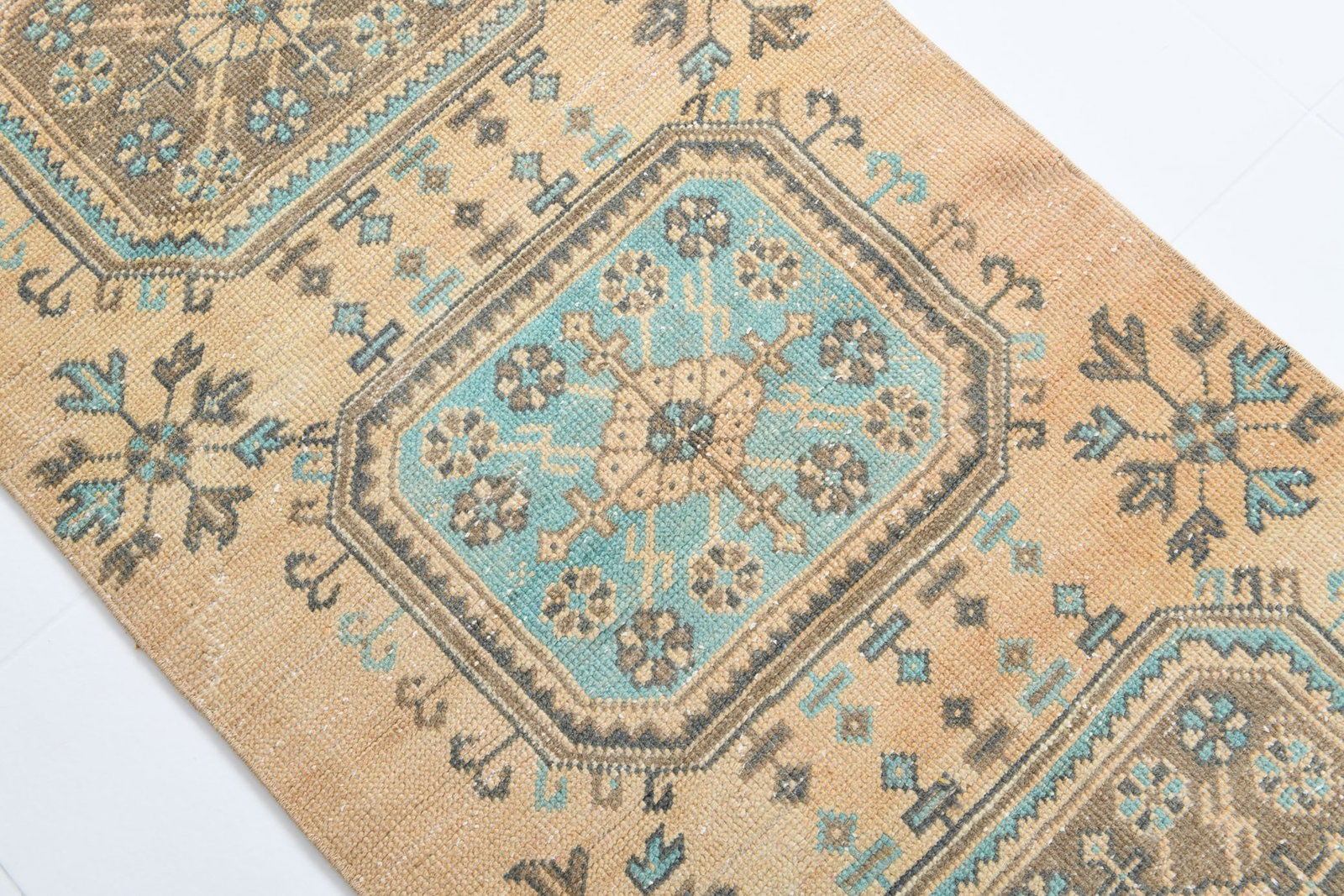 2'9'' x 10'9'' Turkish Vintage Runner Rug - 17878 - 7