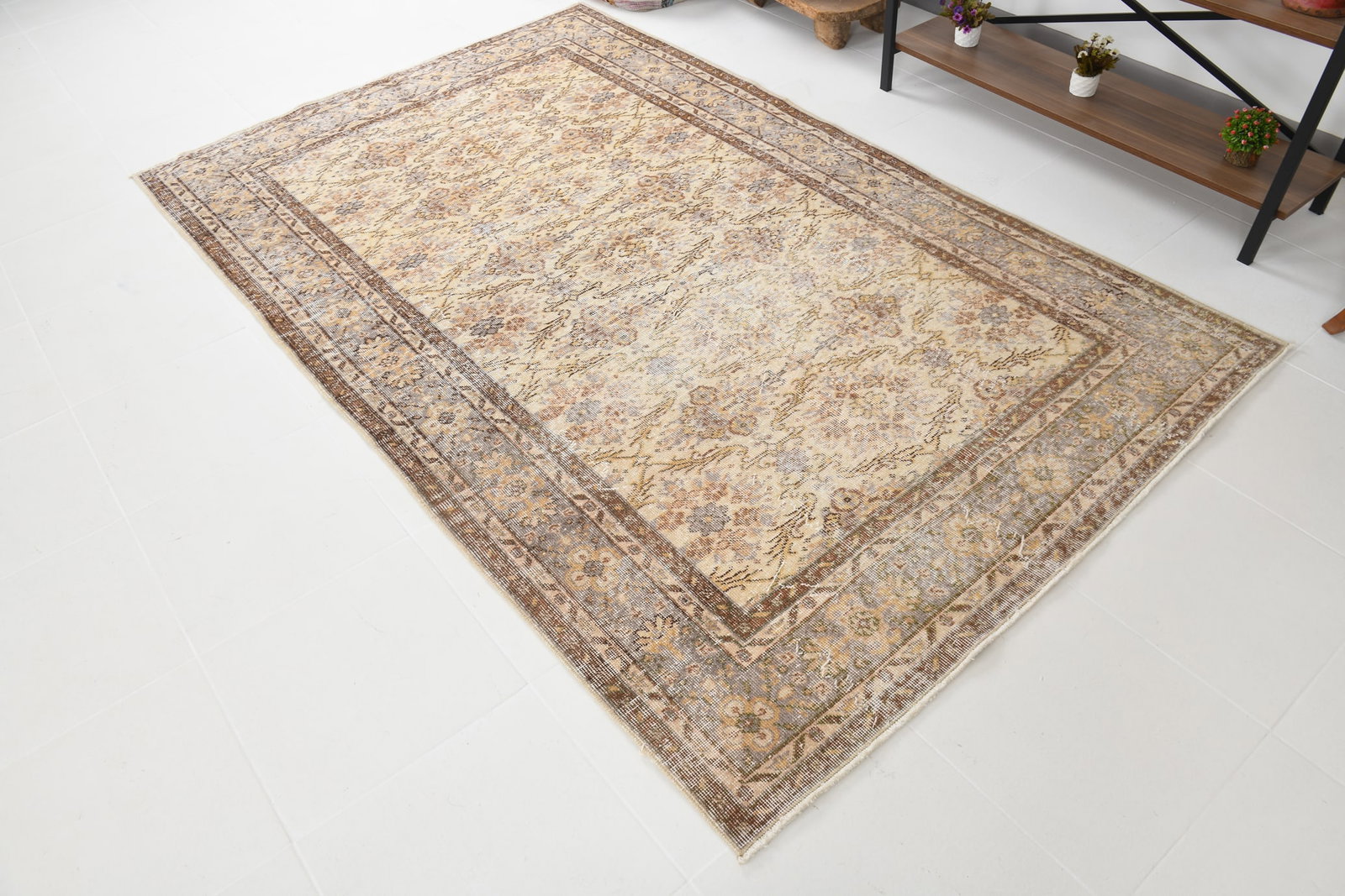 5'2'' x 8'3'' Handmade Vintage Wool Rug - 5416 - 6