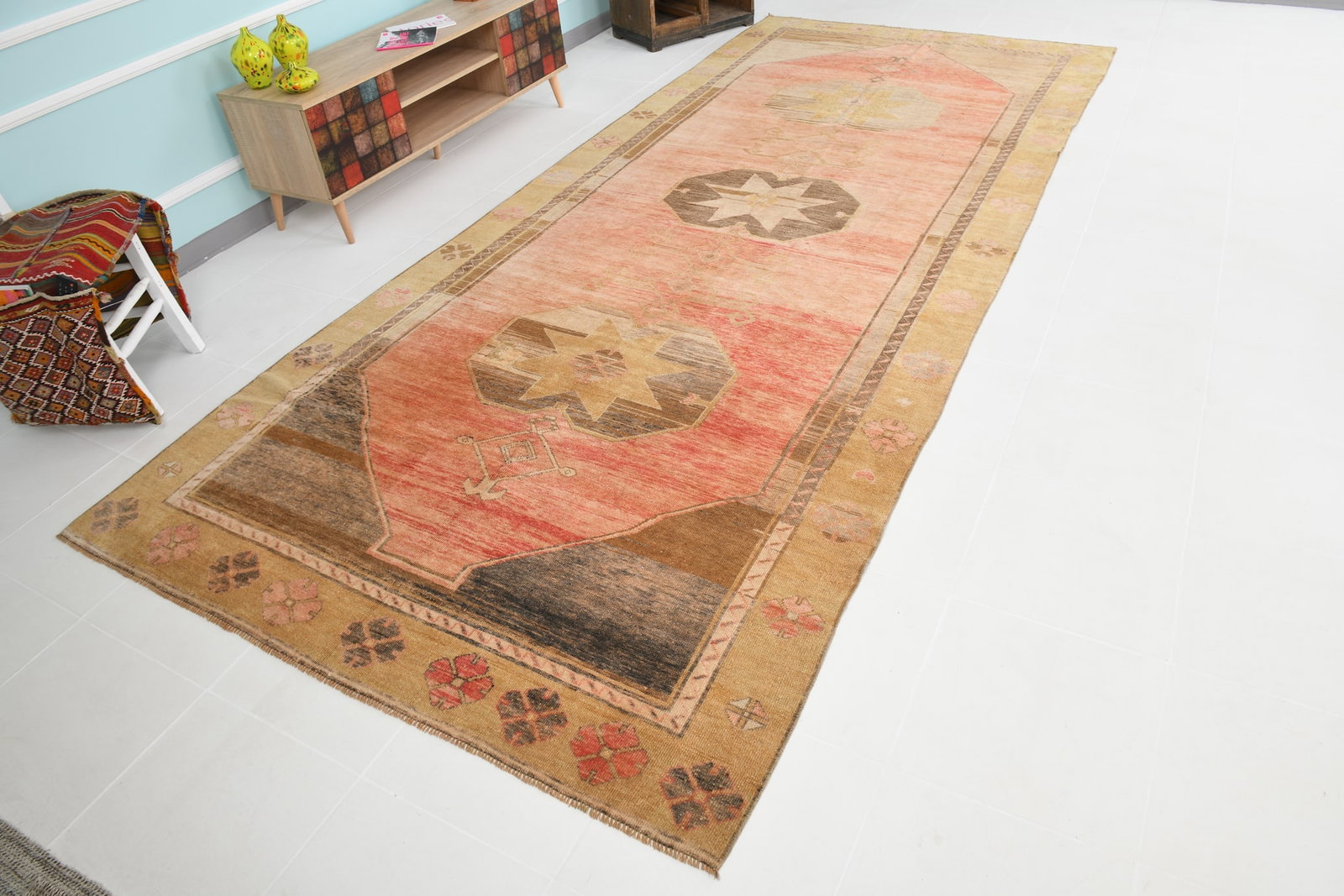 5'8'' x 13'8'' Handmade Vintage Wool Rug - 18959 - 4