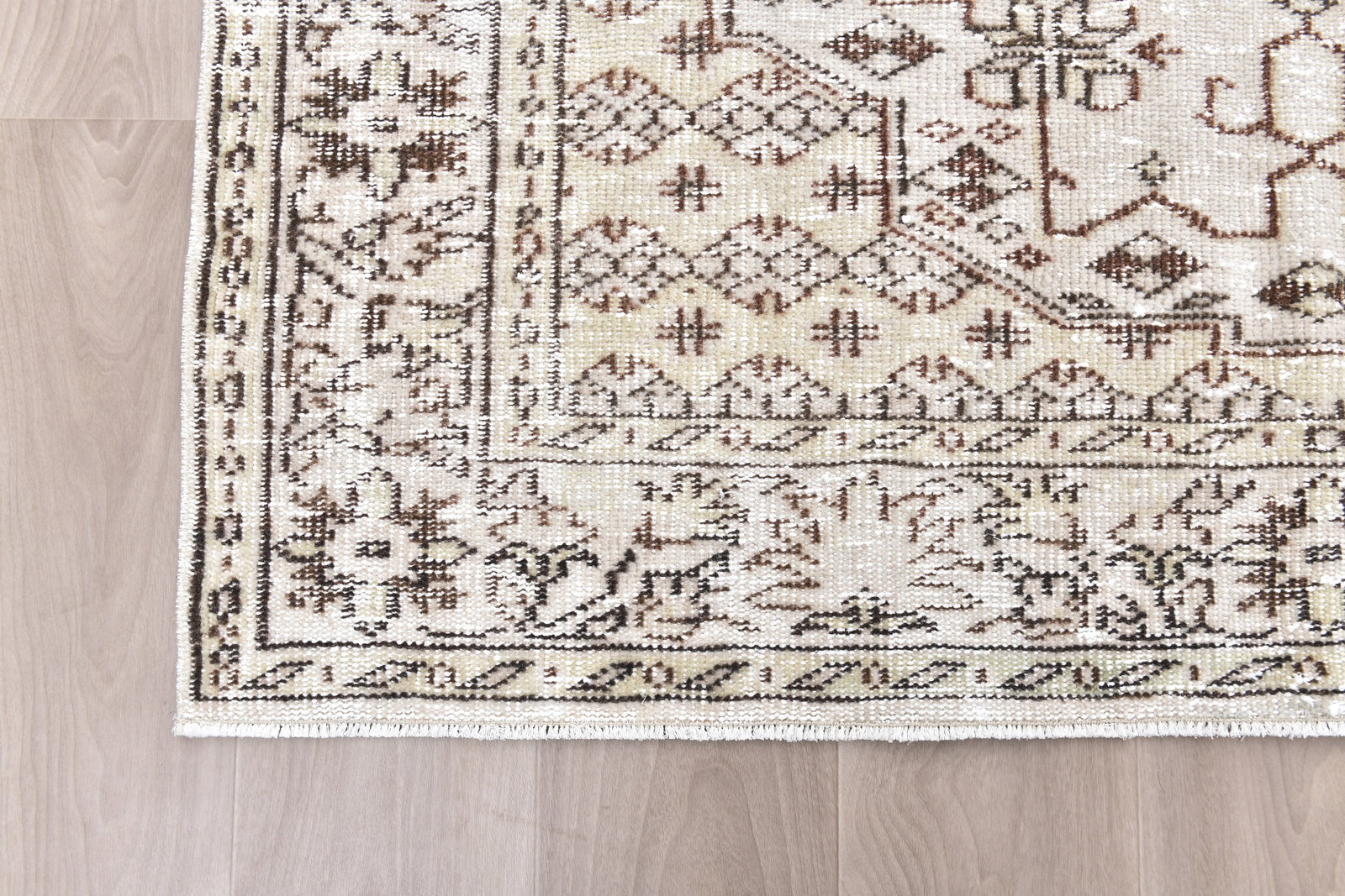 4'11'' x 8'2'' Handmade Vintage Wool Rug - 242310 - 8