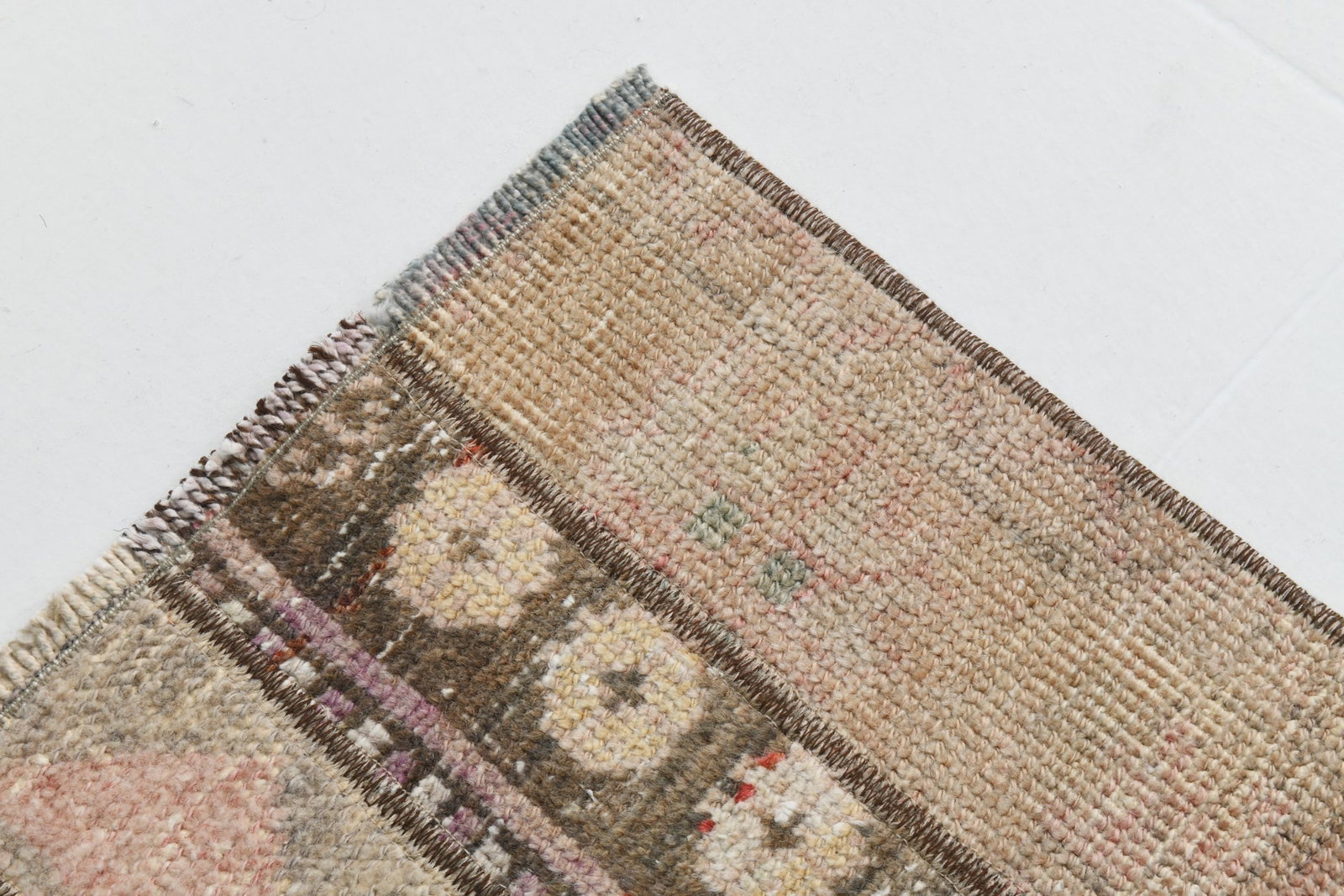 2'3'' x 8'5'' Turkish Vintage Runner Rug - 21361 - 10