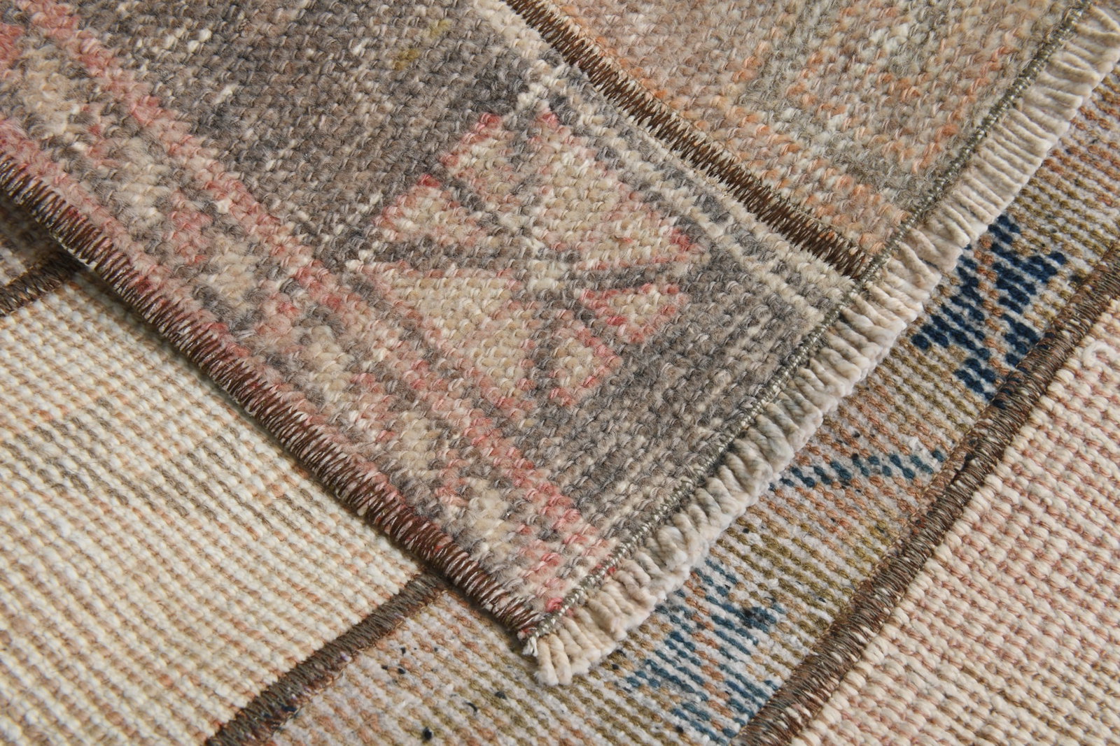 2'3'' x 8'5'' Turkish Vintage Runner Rug - 21361 - 16