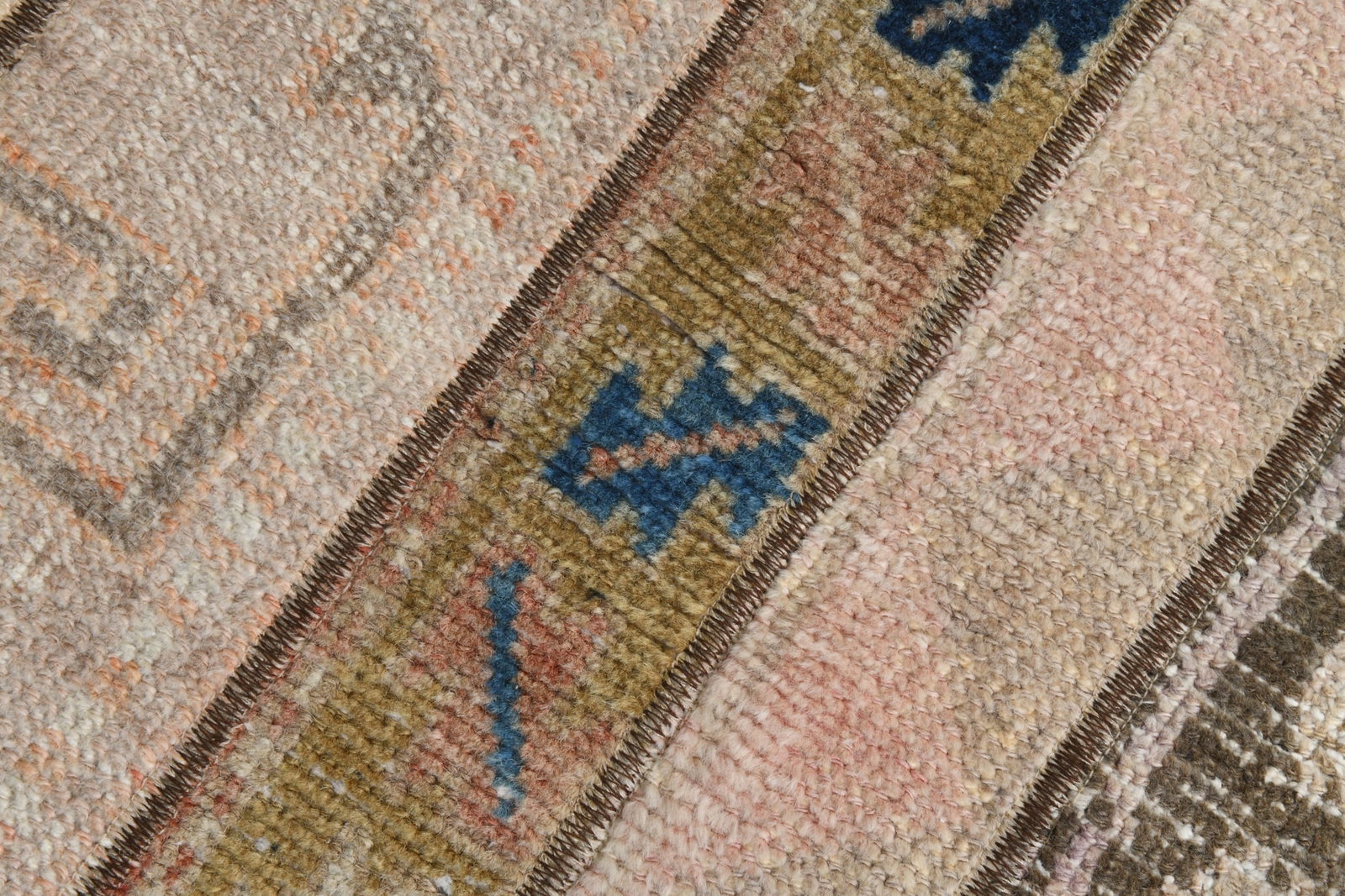 2'3'' x 8'5'' Turkish Vintage Runner Rug - 21361 - 7