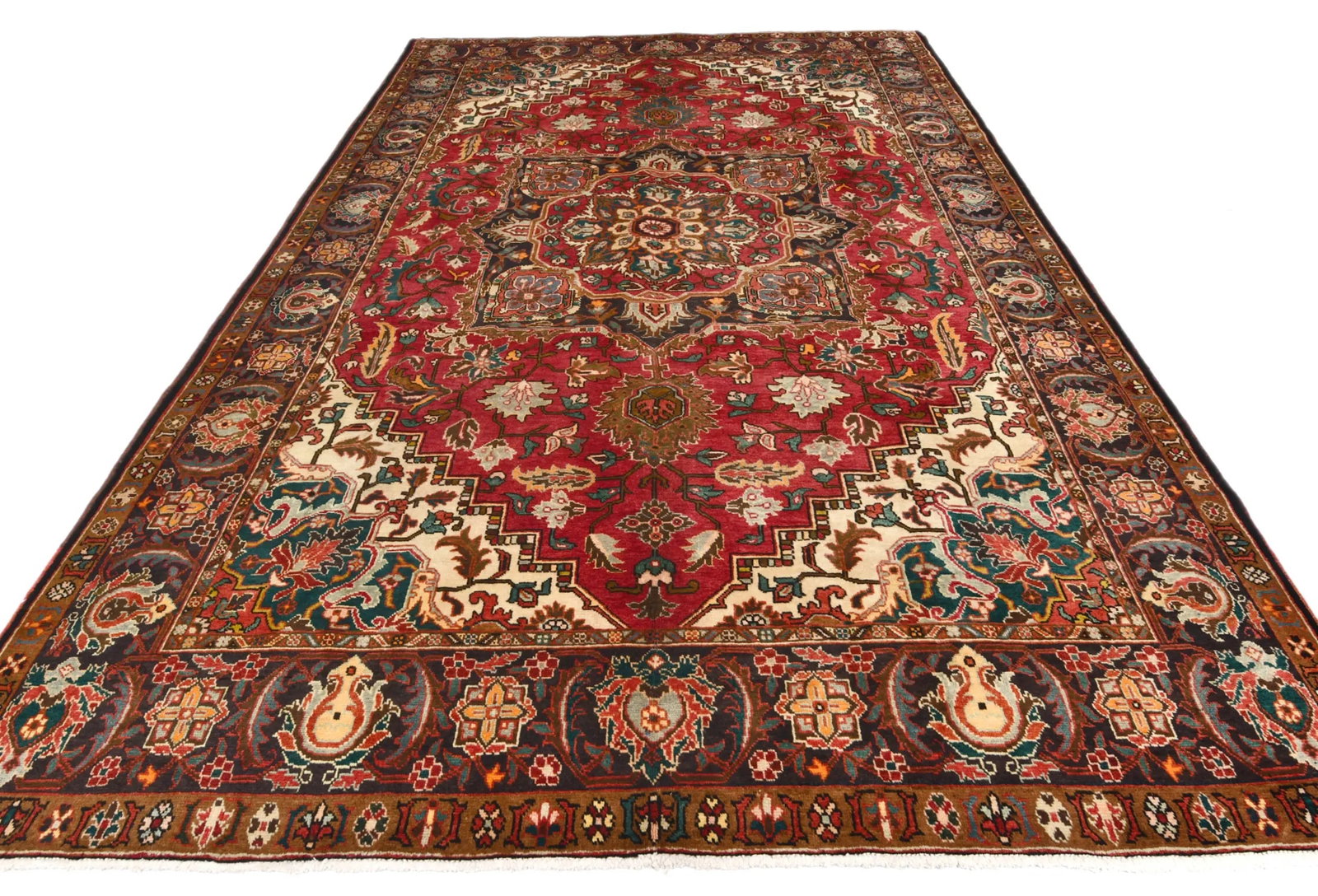 Vintage Red Floral 8X12 Heriz Persian Rug - 3