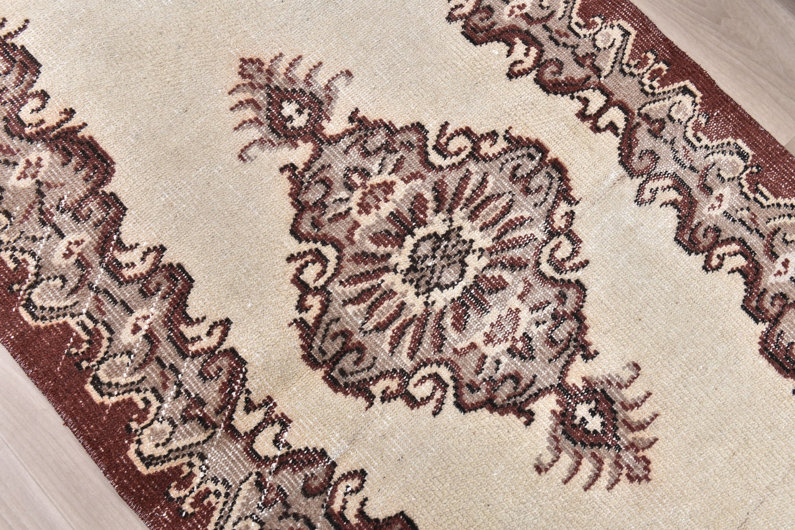 3'1'' x 6'3'' Turkish Vintage Runner Rug - 242318 - 4