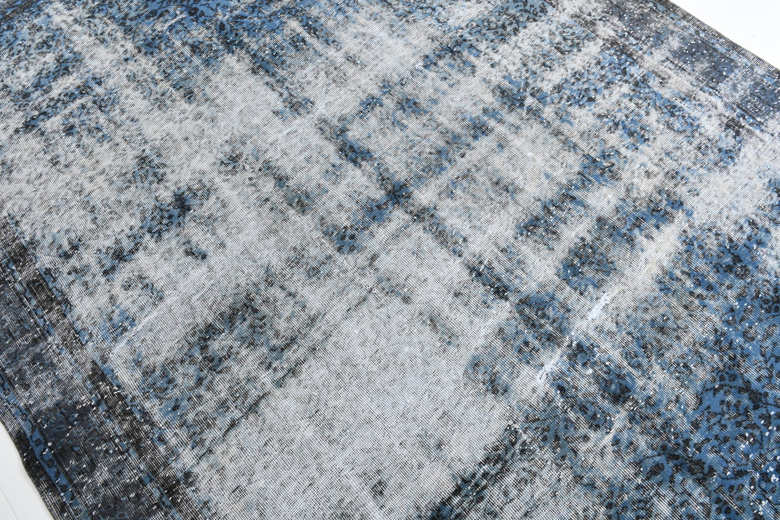 6'11'' x 10'2'' Handmade Vintage Wool Rug - 6594 - 8