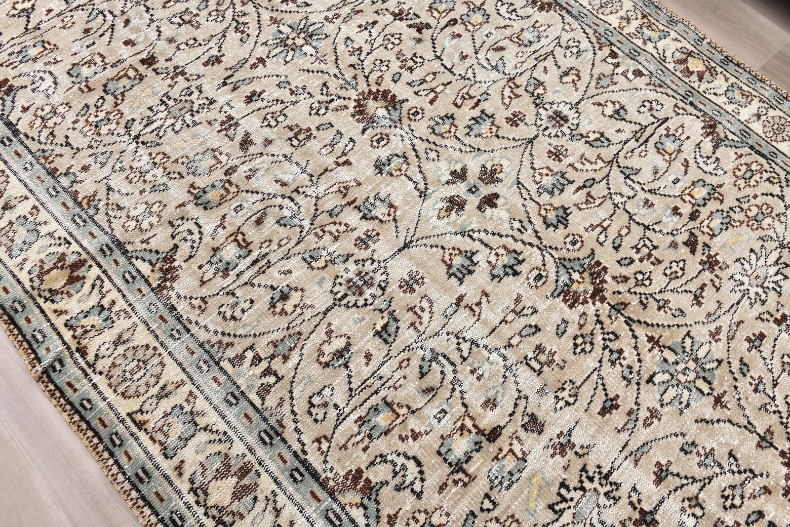 5'6'' x 8'9'' Turkish Vintage Runner Rug - 242328 - 4