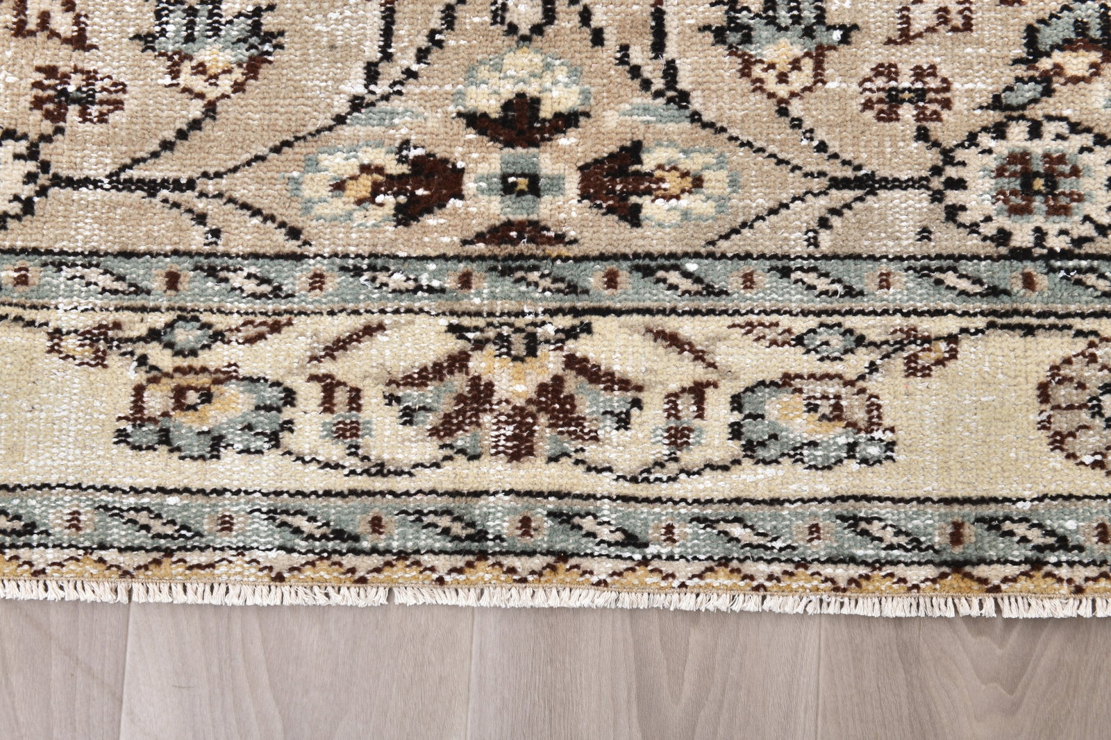 5'6'' x 8'9'' Turkish Vintage Runner Rug - 242328 - 9