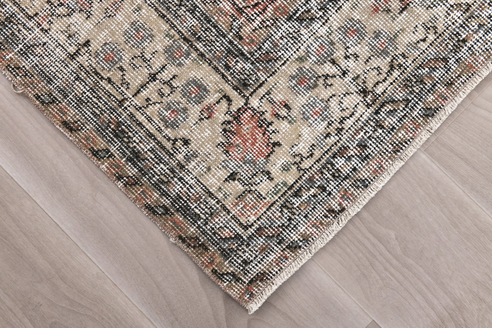 6'8'' x 9'10'' Handmade Vintage Wool Rug - 242336 - 7