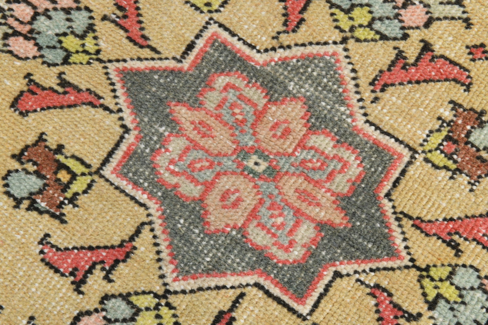 2'10'' x 11'0'' Handmade Vintage Wool Rug - 20755 - 7