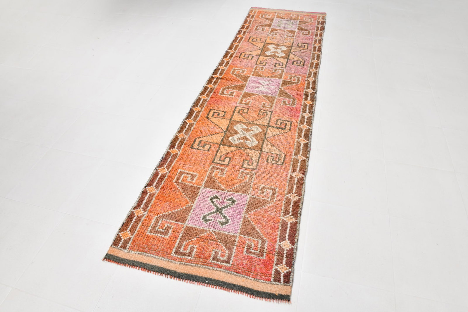 2'9'' x 9'10'' Unique Handmade Vintage Rug - 22000 - 18
