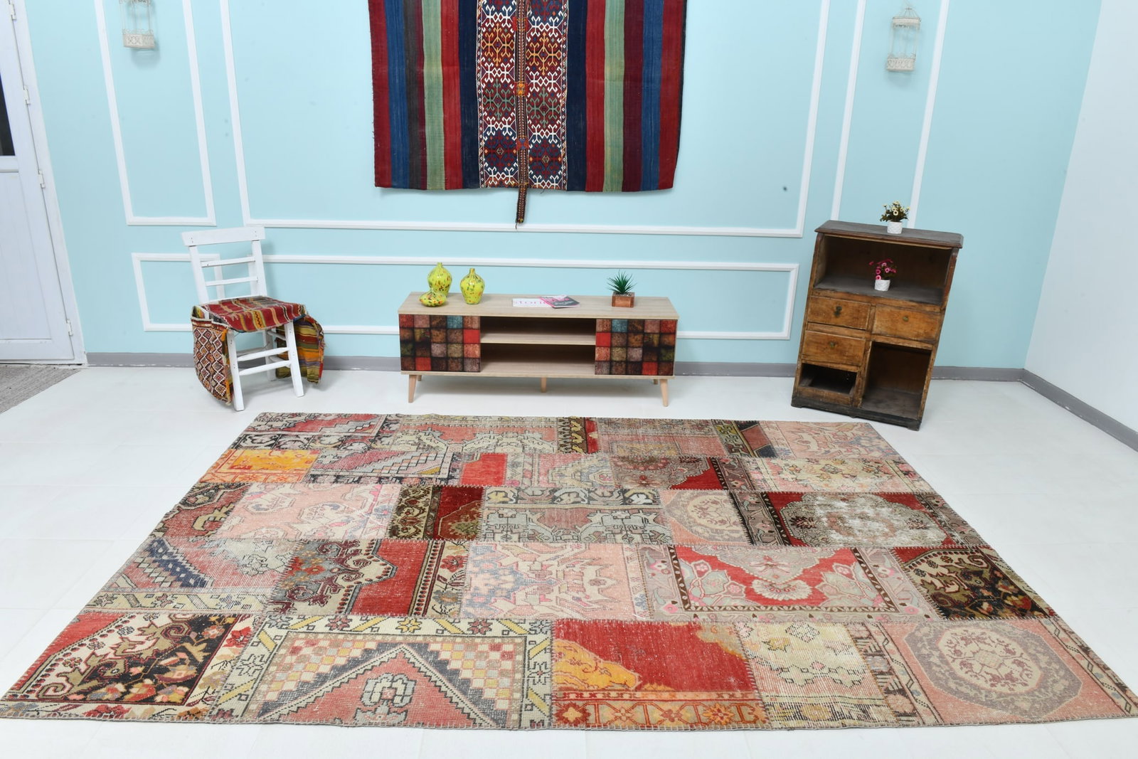 6'8'' x 10'0'' Handmade Vintage Wool Patchwork Rug - 22515 - 2