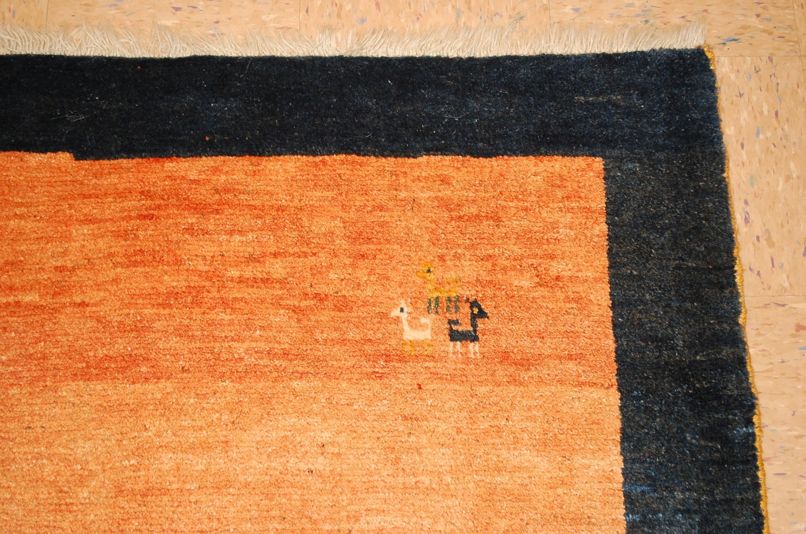 PERSIAN SHIRAZ RUG 4'6" x 5'4" - 5