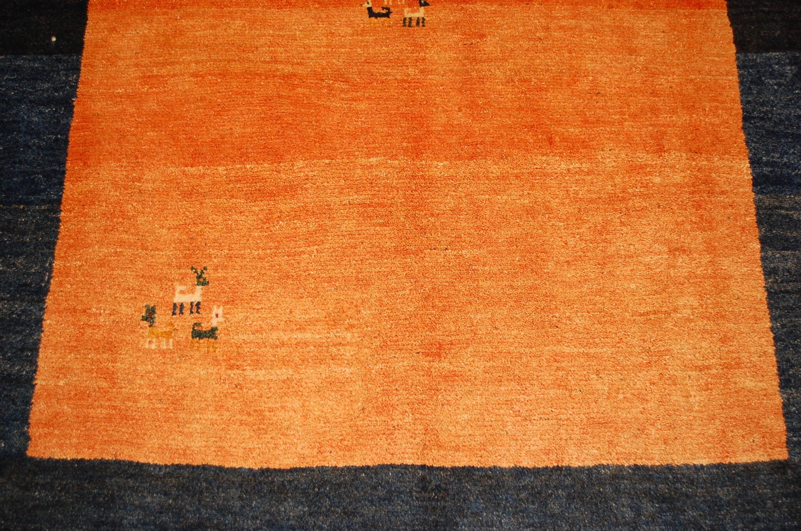 PERSIAN SHIRAZ RUG 4'6" x 5'4" - 7