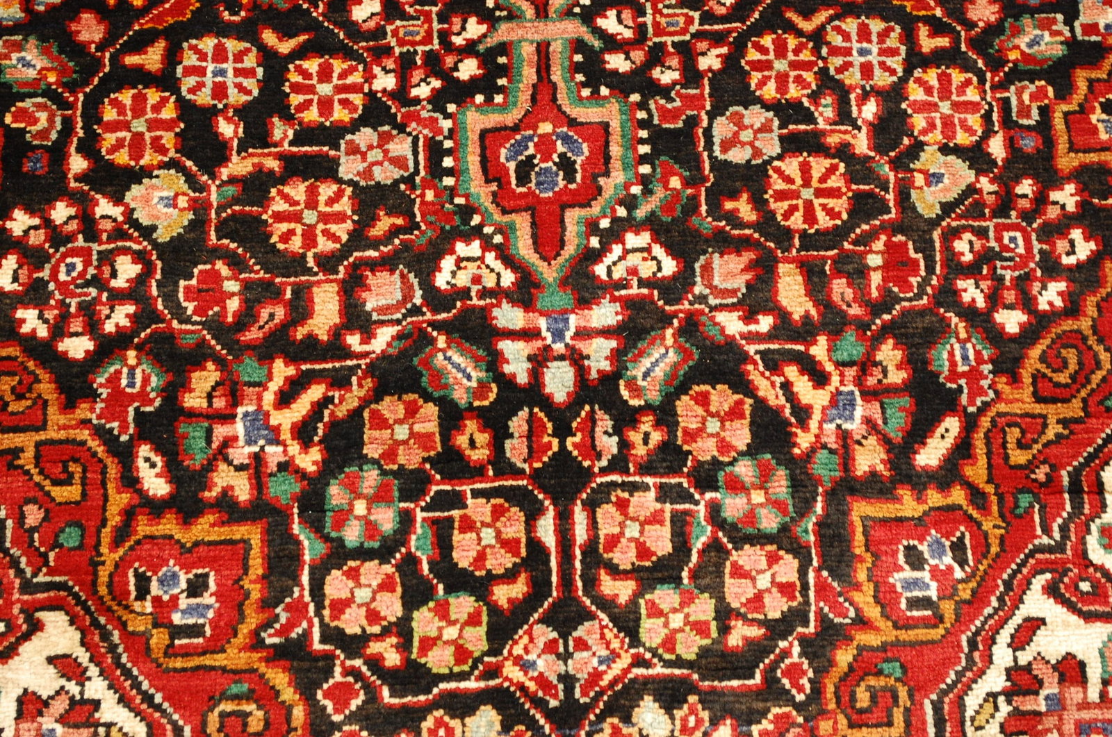 PERSIAN SARUK RUG 4' 4" x 7' 3" - 7