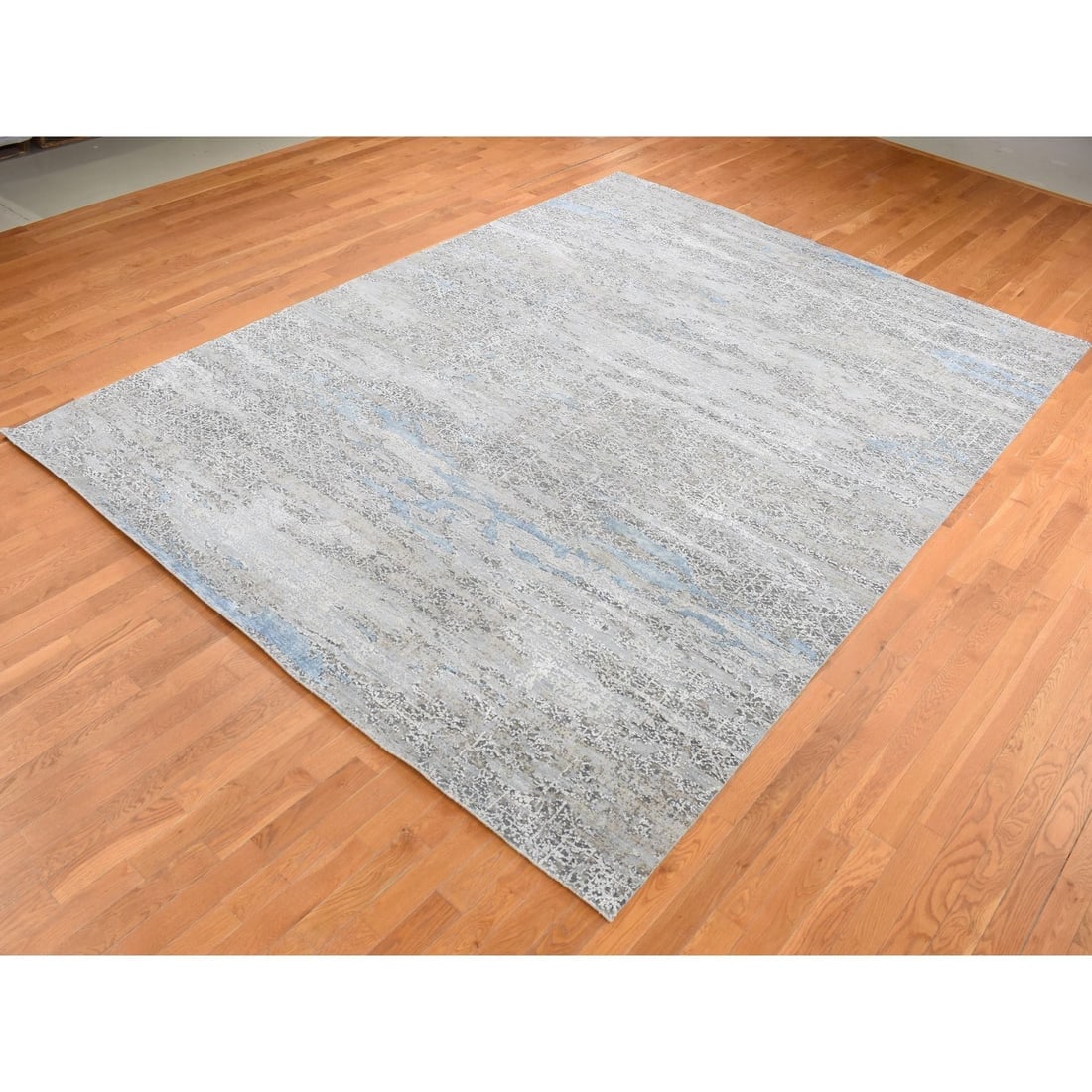 Gray, Wool and Silk, Intricate Contemporary Design, Hand Knotted Rug - 3