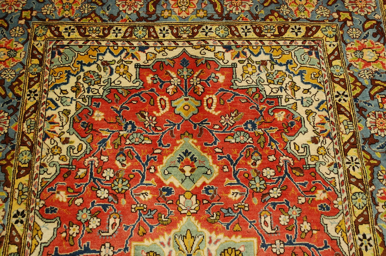 PERSIAN QOME RUG 4' 7" x 6'4" - 6