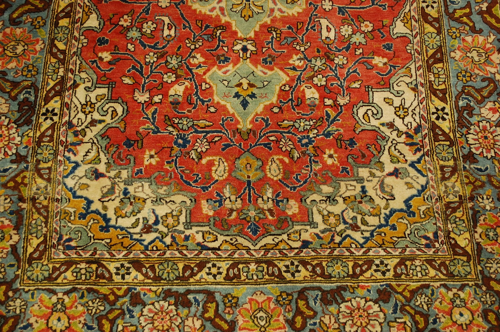 PERSIAN QOME RUG 4' 7" x 6'4" - 7