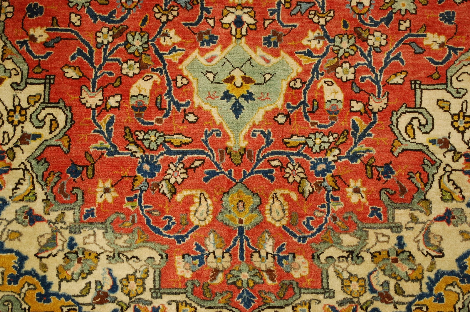 PERSIAN QOME RUG 4' 7" x 6'4" - 9