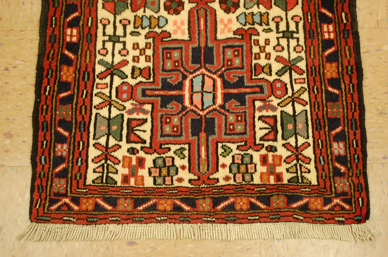Persian HERIZ RUG 2' 4" x 6' 10" - 2