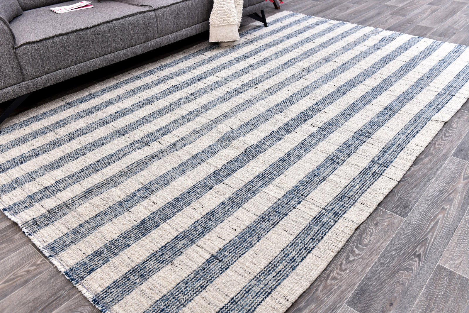 6'2'' x 9'8'' Turkish Handmade Kilim Rug - 244170 - 2