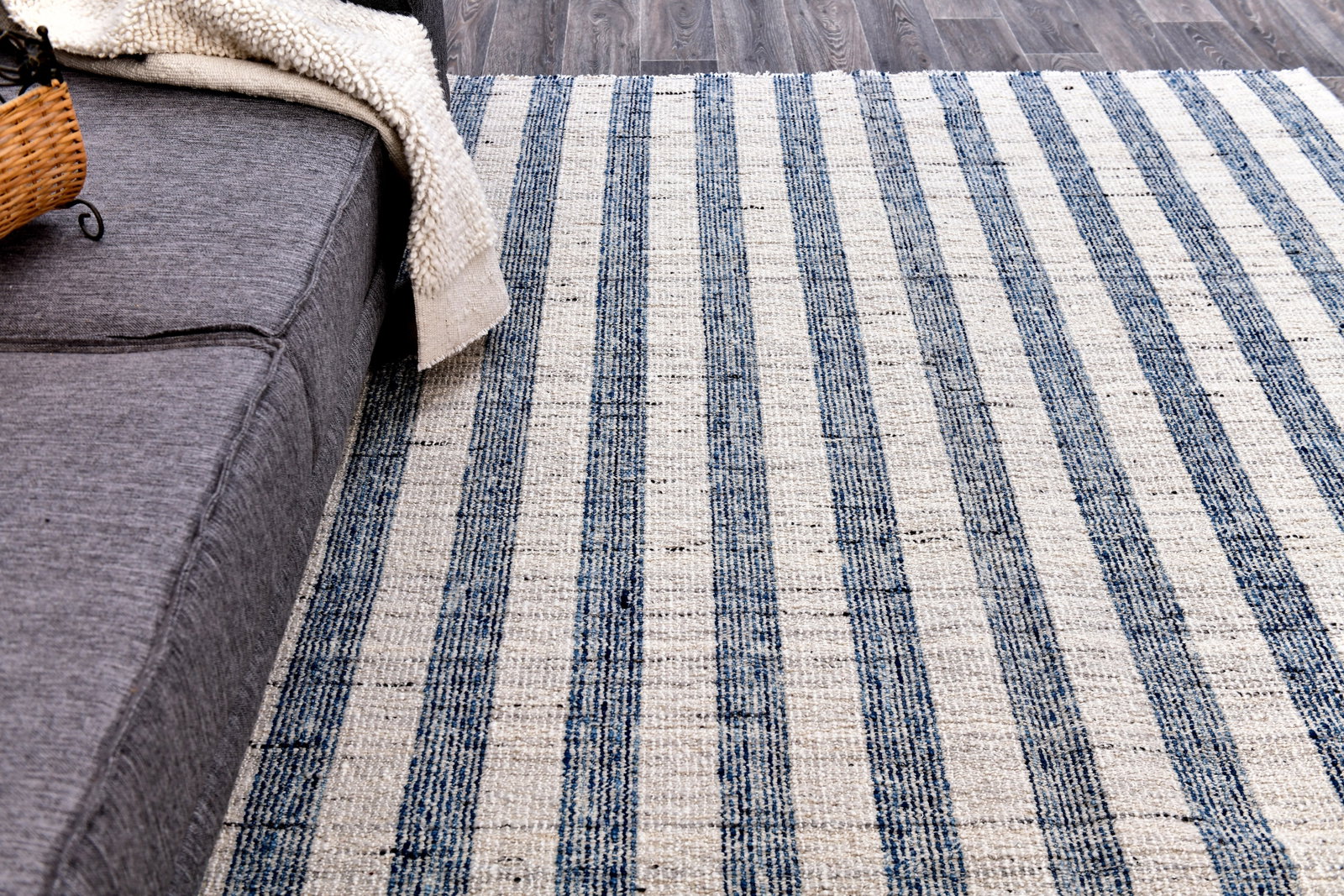 6'2'' x 9'8'' Turkish Handmade Kilim Rug - 244170 - 3