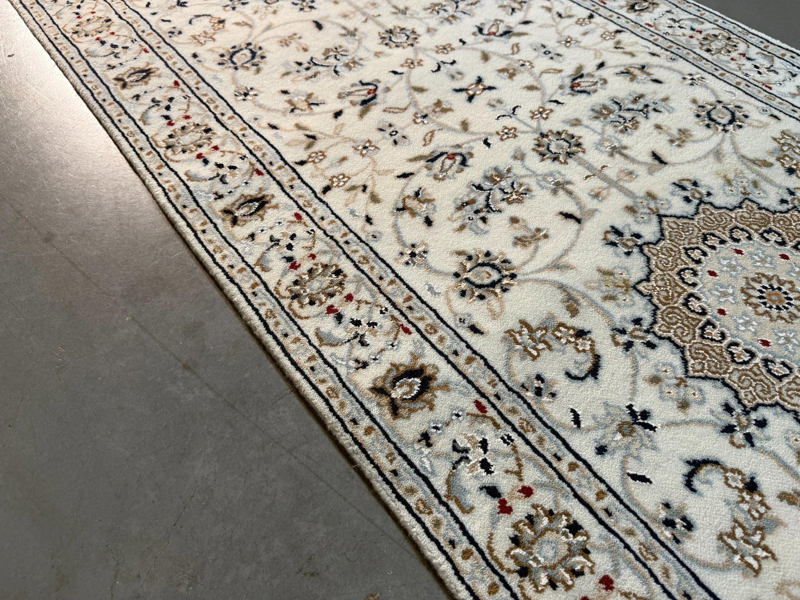 Fine Silk and wool Runner 2.8x8 - 4