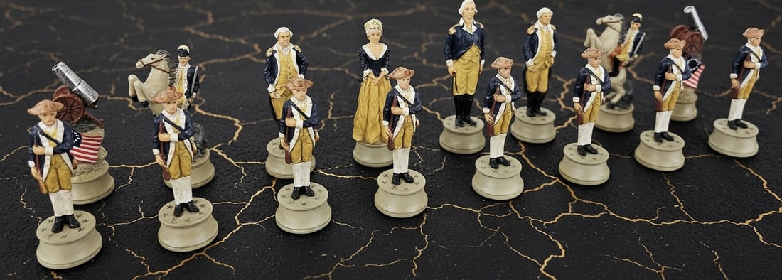 Historical American War Chess Set Walnut Finish Storage Board Game - 3