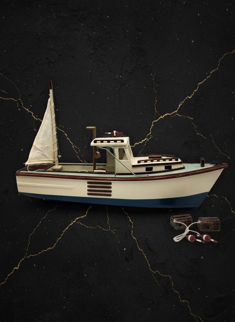 Rustic Wood Fishing Trawler Model Nautical Lobster Boat Tabletop Decor (1 of 11)