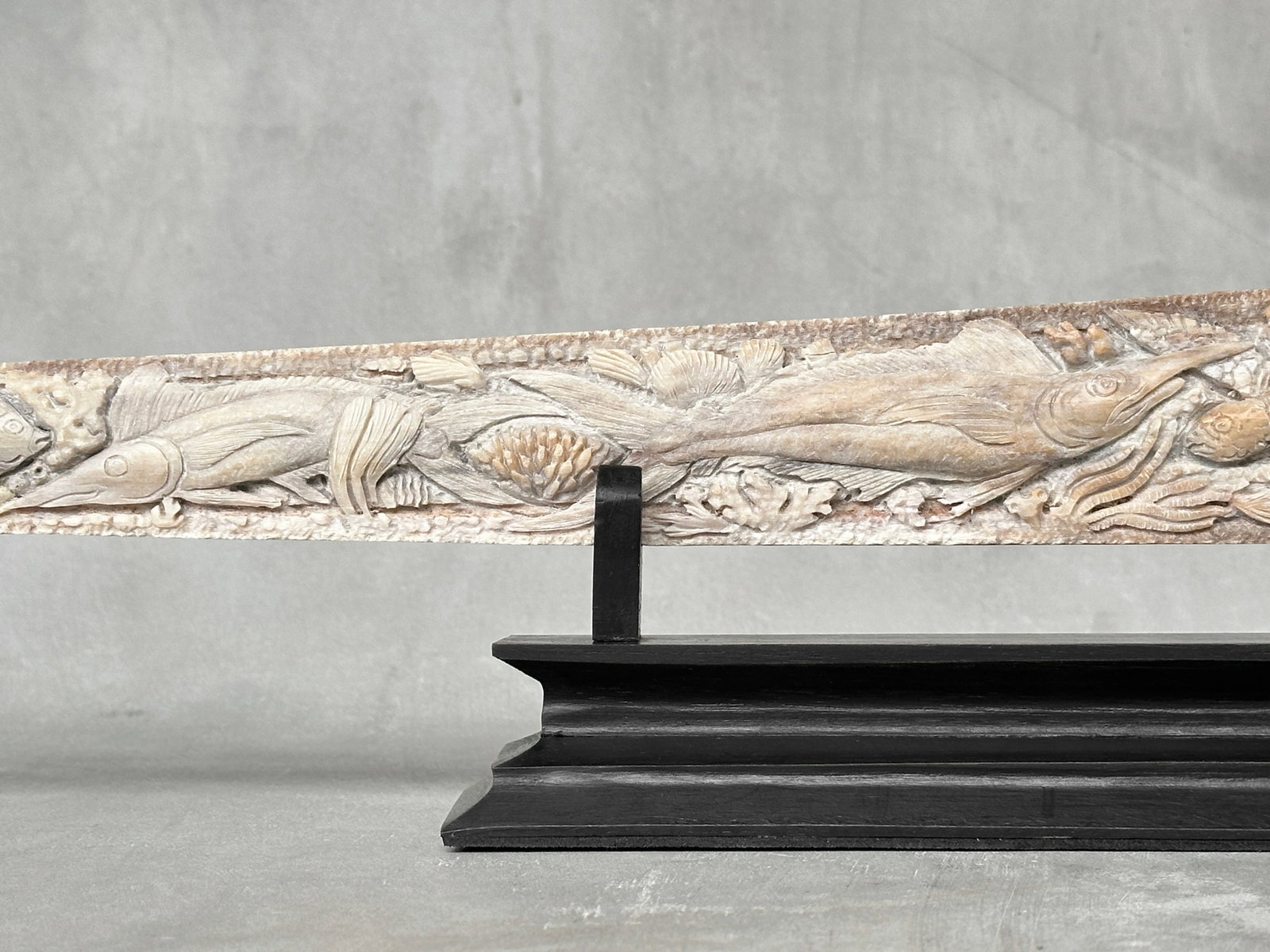 Beautiful engraved Swordfish rostrum - Marine motif - 7