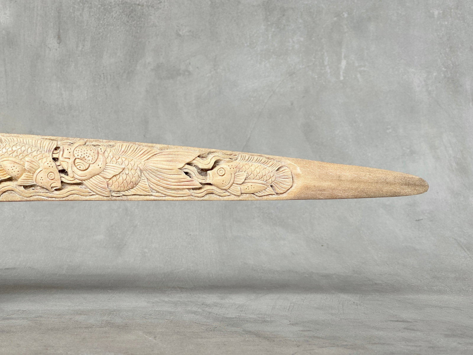 Wonderful large carved swordfish tusk - Japanese koi motif - 10