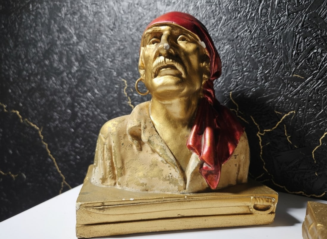 Vintage Chalkware Pirate Bookends Sculpted by Paul Herzel Nautical Decor - 11