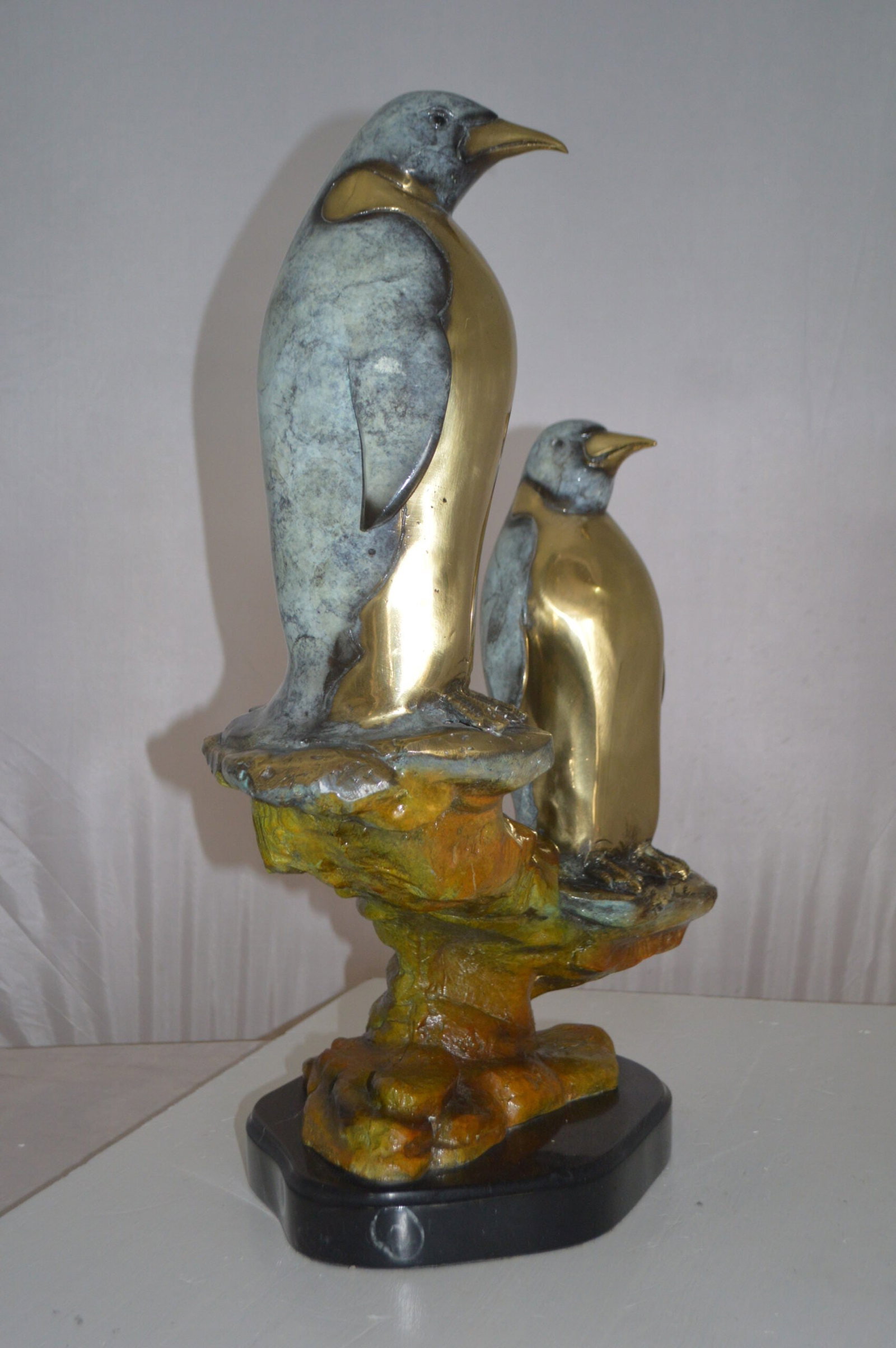 Two Penguins Bronze Statue - Size: 16"L x 10"W x 12"H. - 3