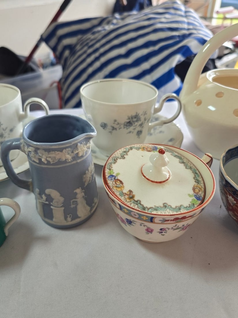 Collection of Assorted Ceramics and Glassware - 3