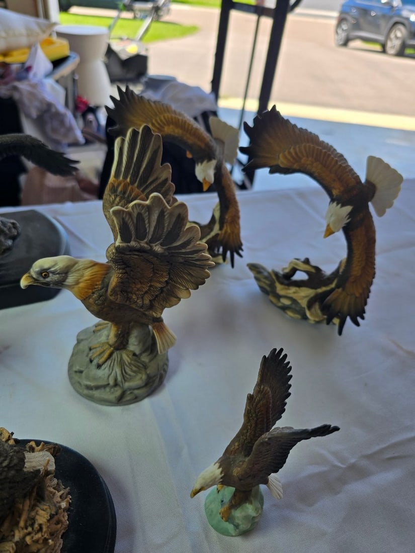 Collection of 11 Eagle Figurines - 4